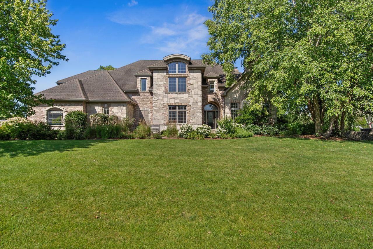 3N874 John Greenleaf Whittier Pl., St. Charles, IL 60174