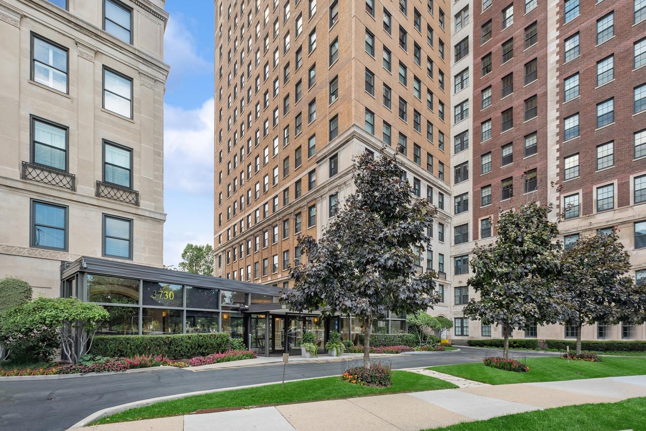 3740 N Lake Shore Dr. #5A, Chicago, IL 60613