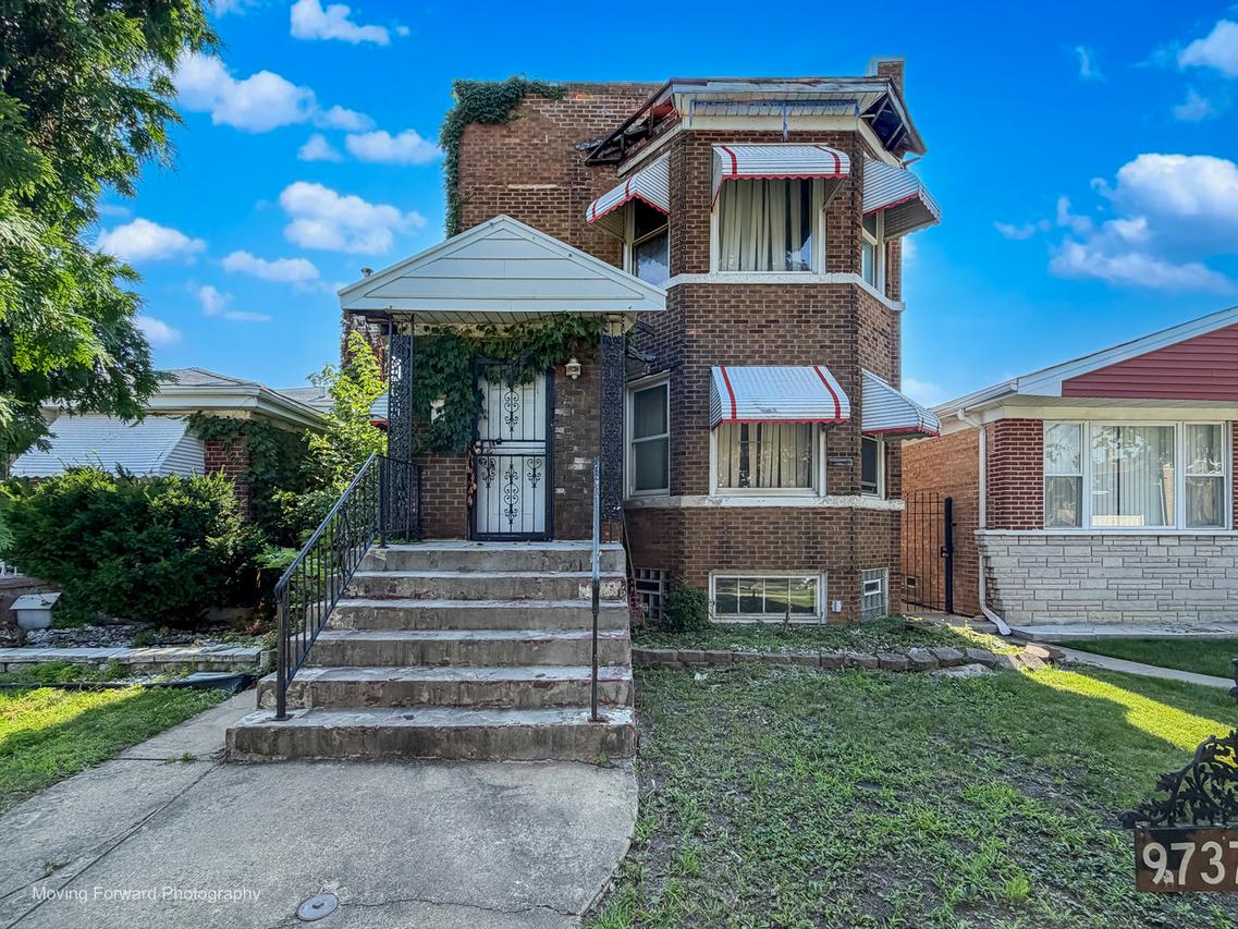 9737 S Prairie Ave., Chicago, IL 60628