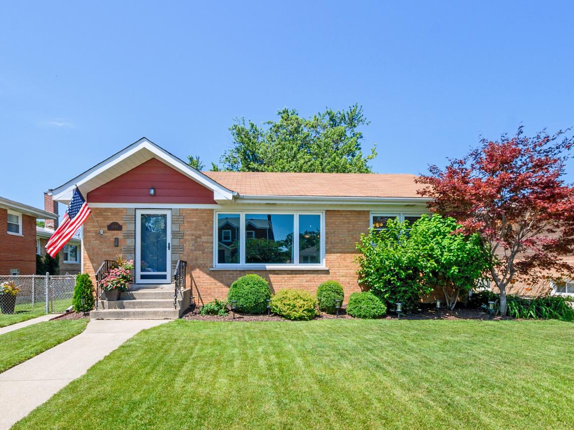 2844 W 100th Pl., Evergreen Park, IL 60805
