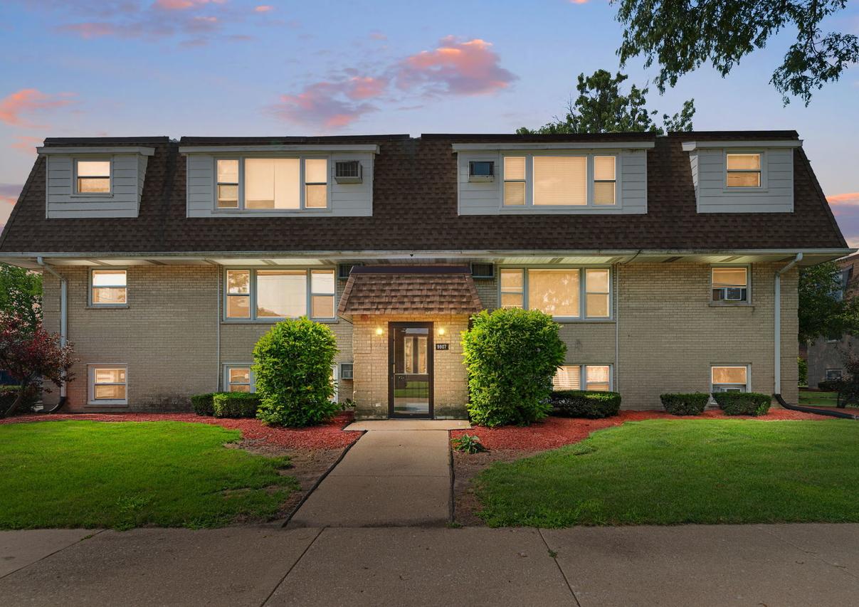 9907 W 58th St. #5, Countryside, IL 60525