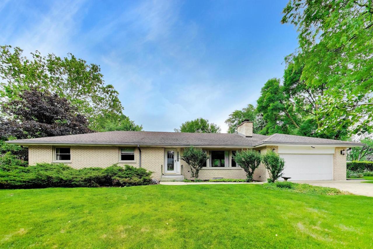 1015 Sherwood Dr., Prospect Heights, IL 60070