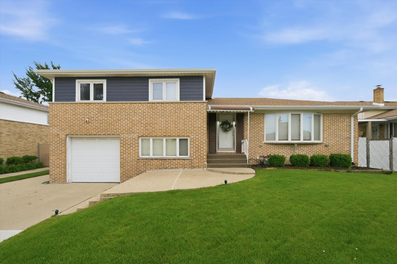 [Address Hidden by Seller], Melrose Park, IL 60160