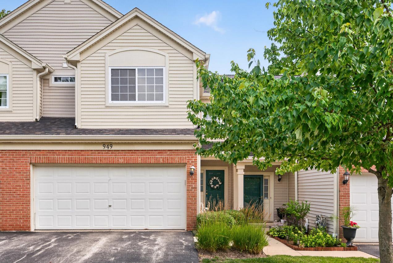 949 Tanager Ct., Glen Ellyn, IL 60137