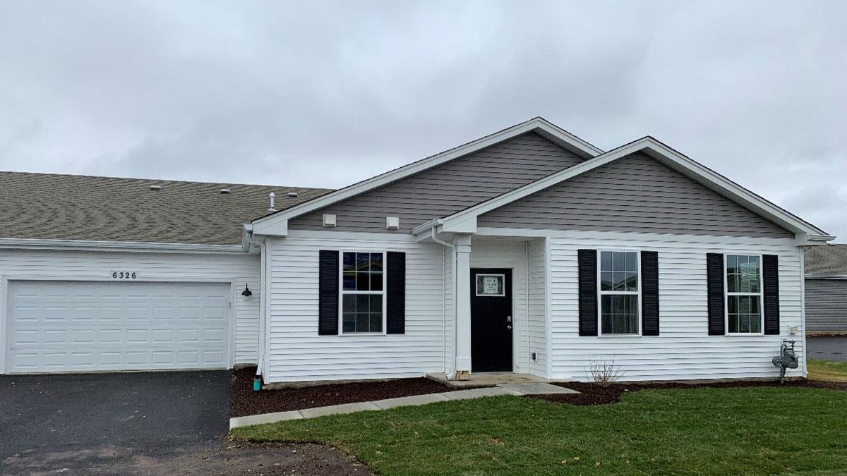 6381 Juniper Dr., Wonder Lake, IL 60097