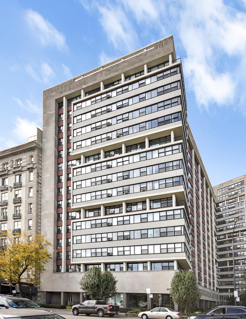 3420 N Lake Shore Dr. #8J, Chicago, IL 60657