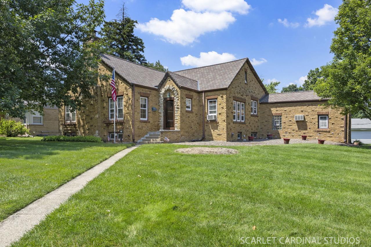 120 W Madison St., Villa Park, IL 60181