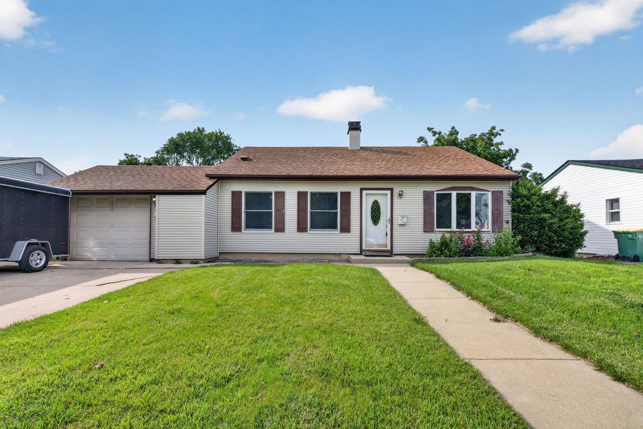 526 Laurel Ave., Romeoville, IL 60446