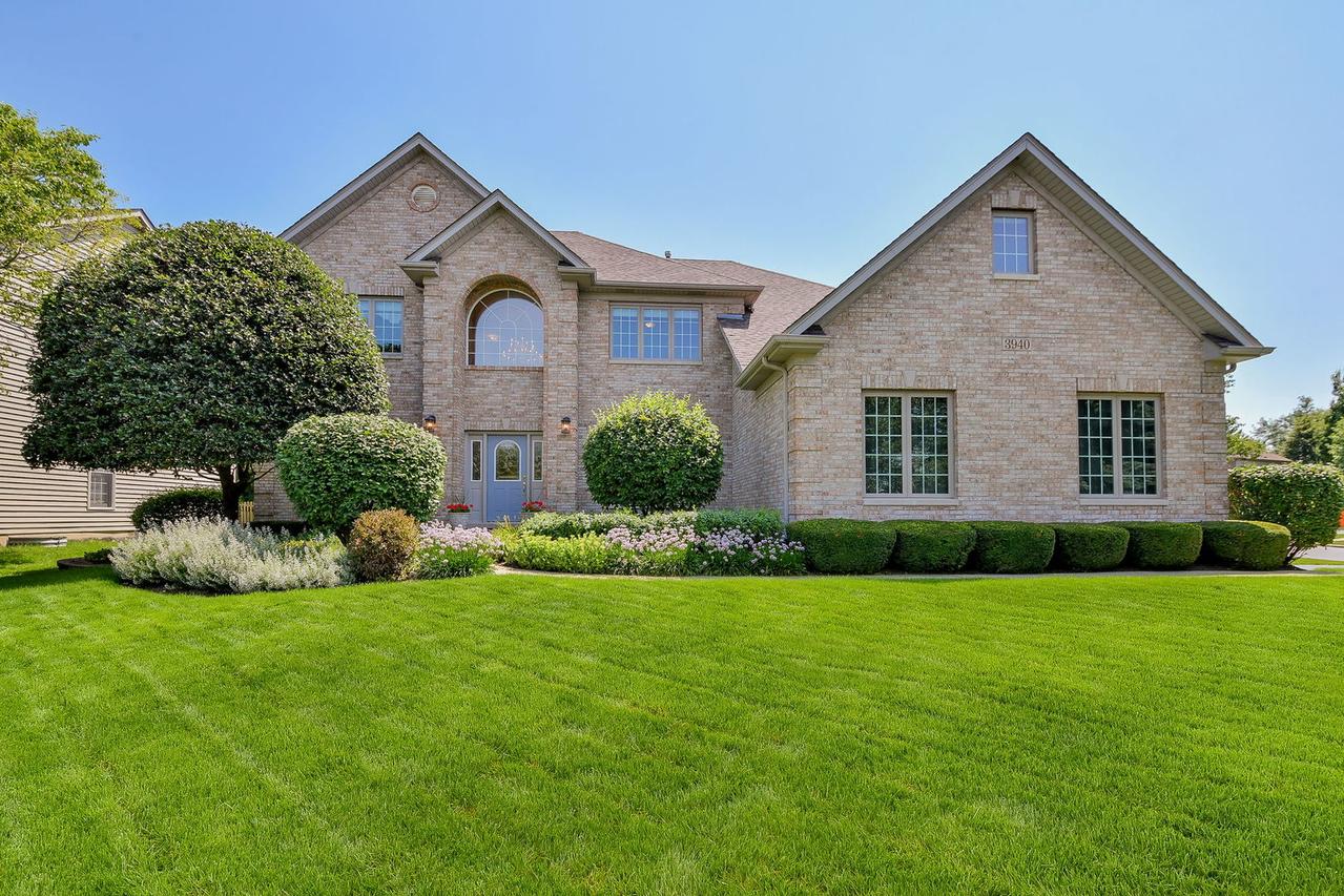 3940 Highknob Cir., Naperville, IL 60564
