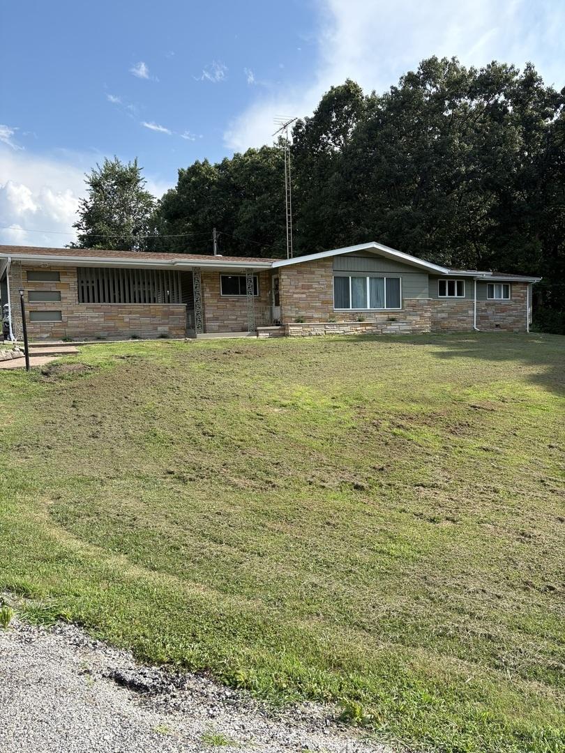 19413 E Illinois Highway 15 Hwy., Mt Vernon, IL 62864