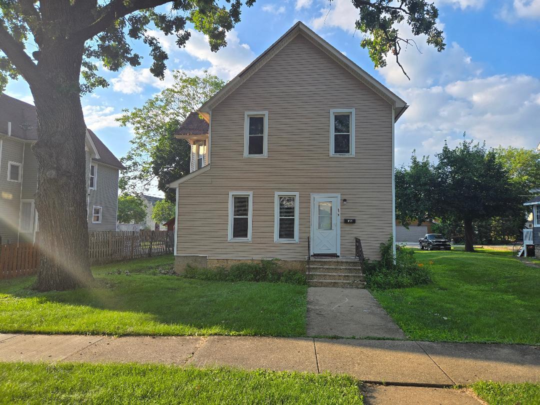 653 Whitley Ave., Joliet, IL 60433