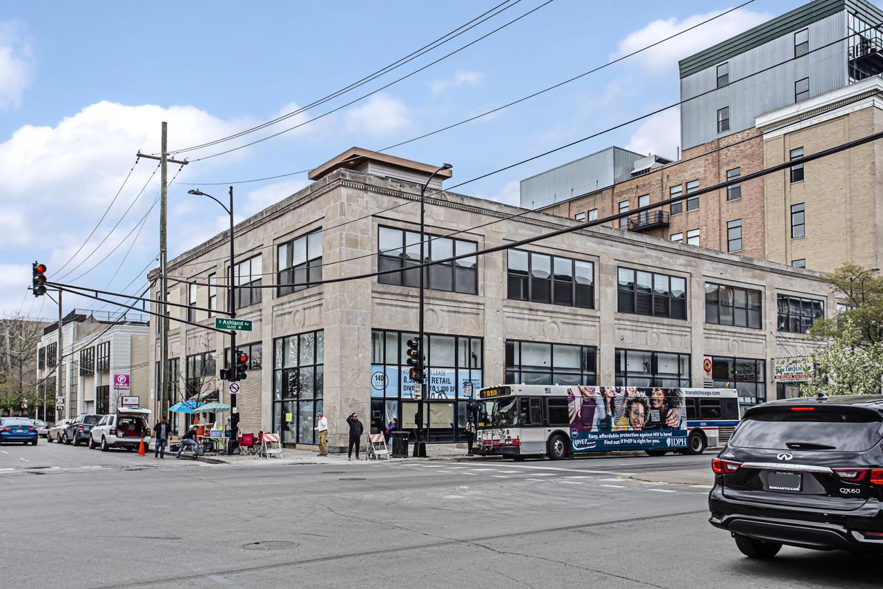 1600 W Adams St. #202, Chicago, IL 60612