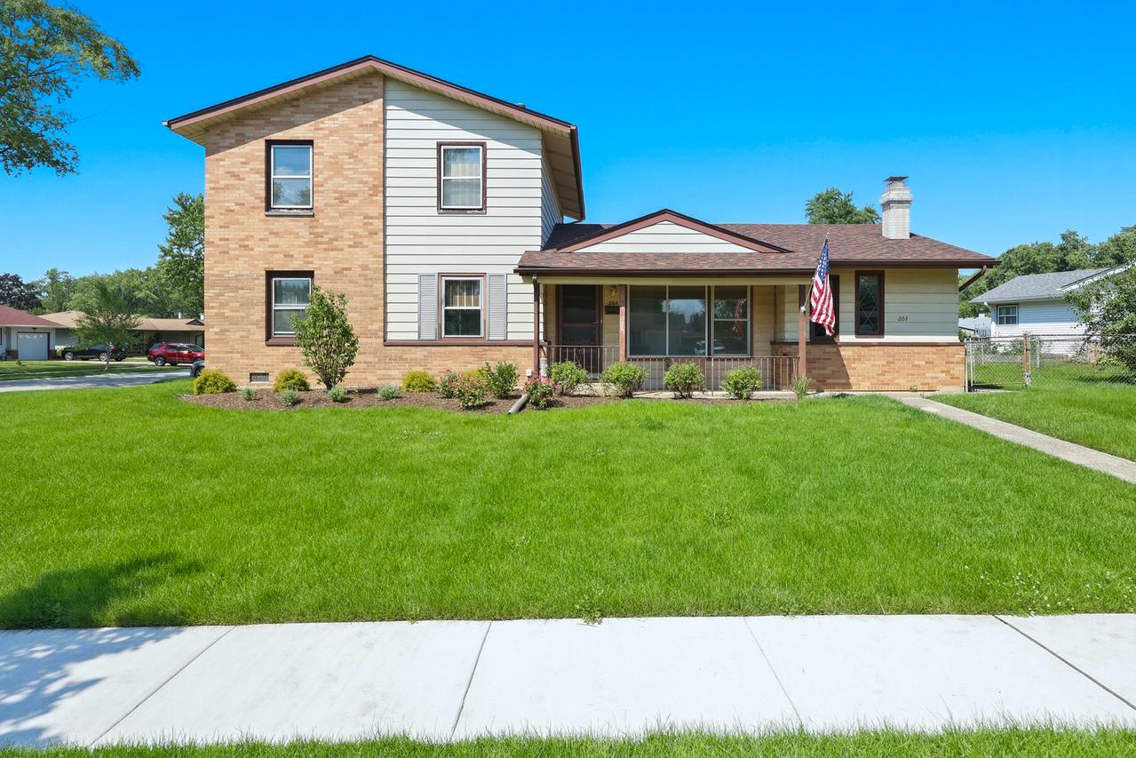 264 Tanglewood Dr., Elk Grove Village, IL 60007