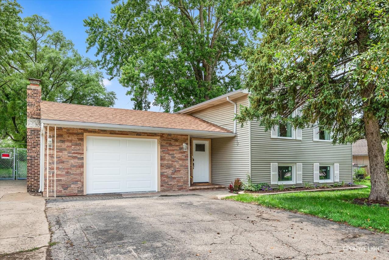 337 E Briarcliff Rd., Bolingbrook, IL 60440