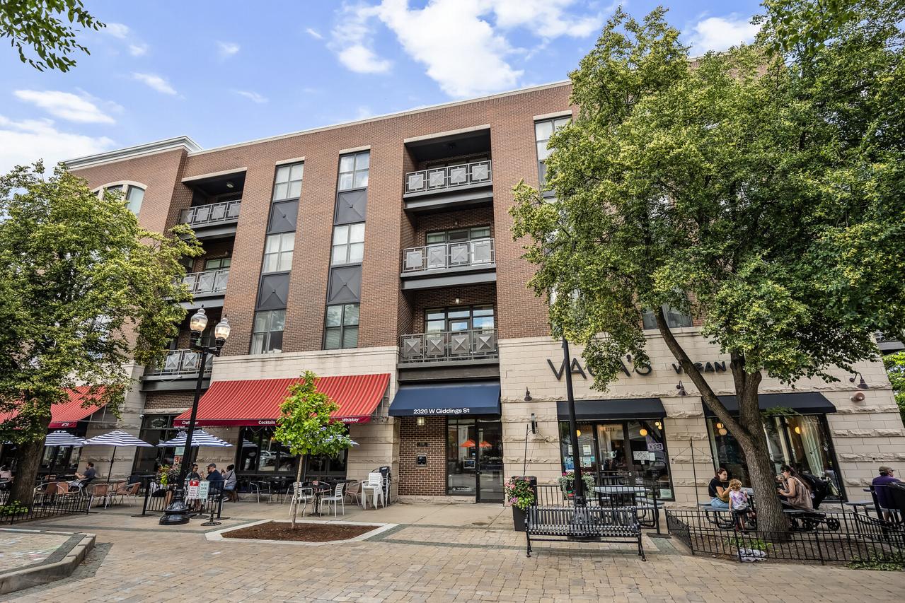 2326 W Giddings St. #302, Chicago, IL 60625