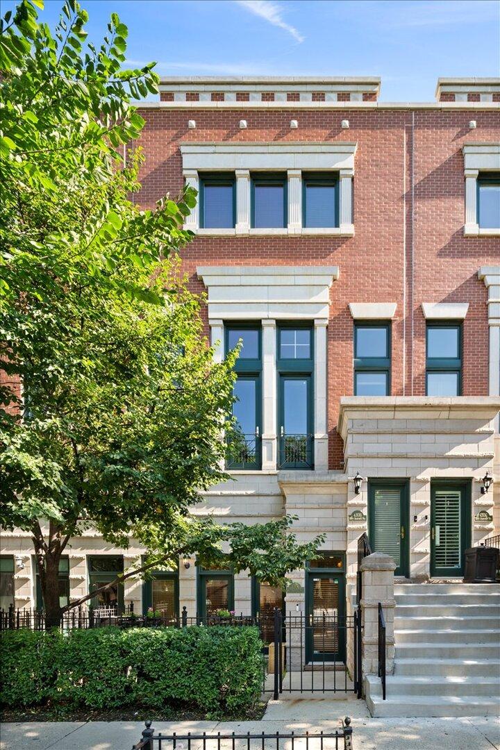 430 W Armitage Ave. #I, Chicago, IL 60614