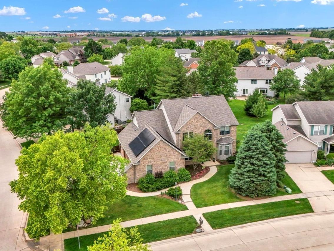 4601 Stonebridge Dr., Champaign, IL 61822