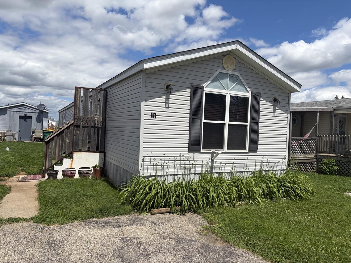 11 Beech St., Minooka, IL 60447