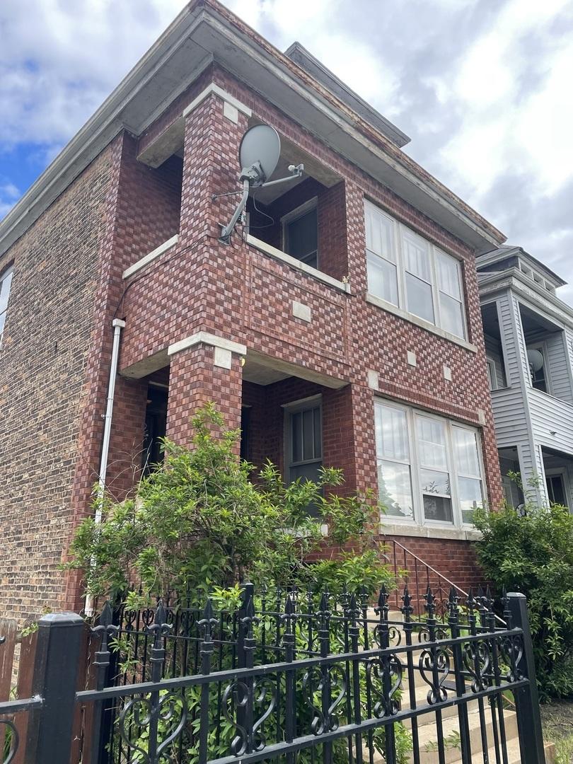 4027 S Maplewood Ave., Chicago, IL 60632