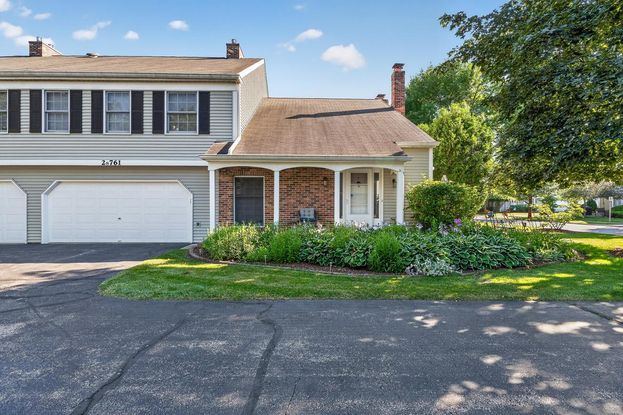2s761 Grove Ln., Warrenville, IL 60555