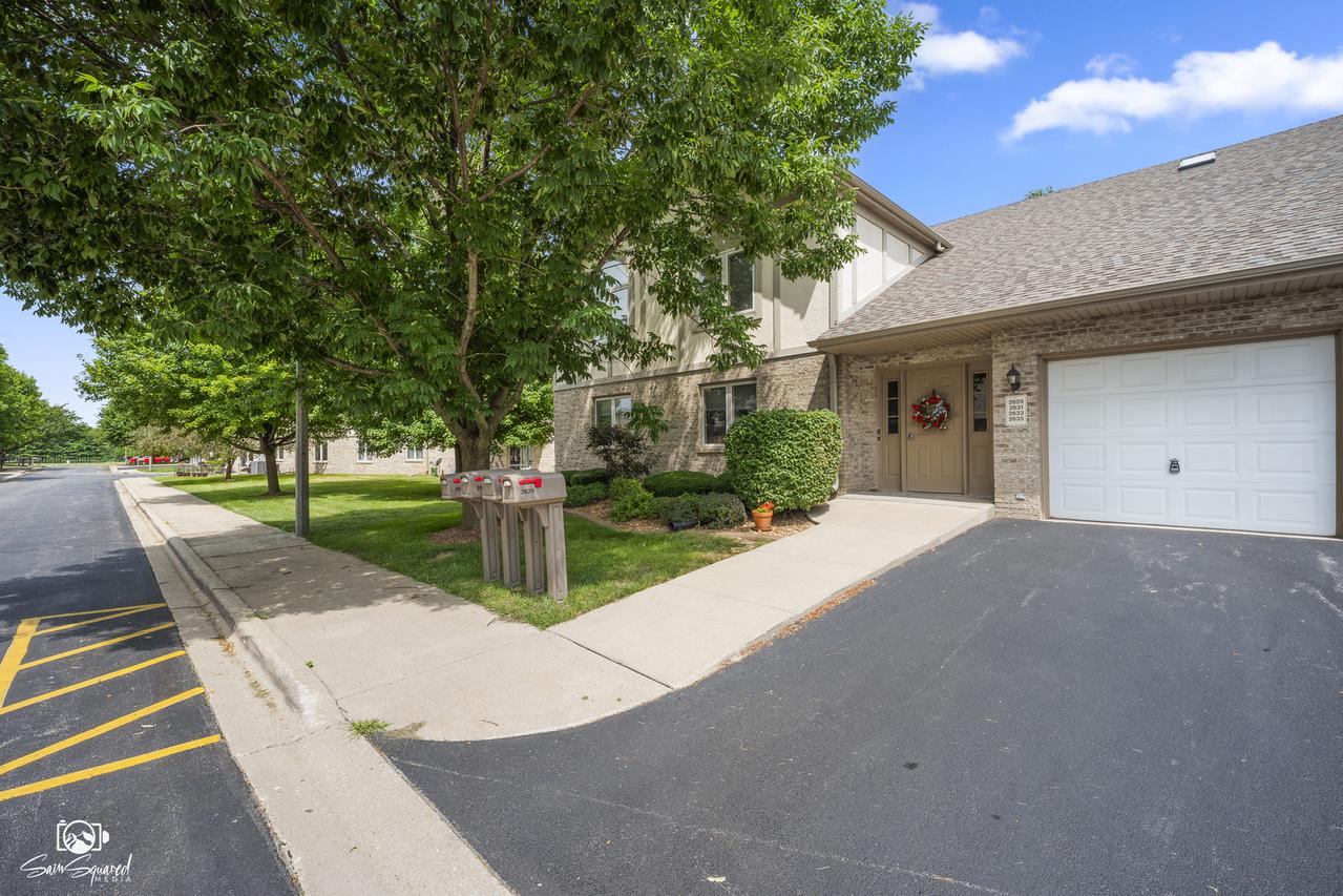 2633 Eagle Dr., Joliet, IL 60436