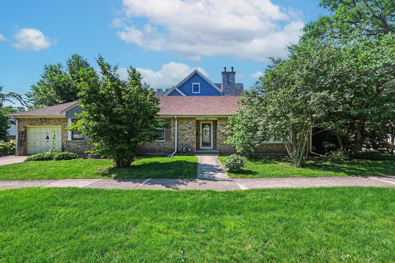 4201 Linden Ave., Western Springs, IL 60558