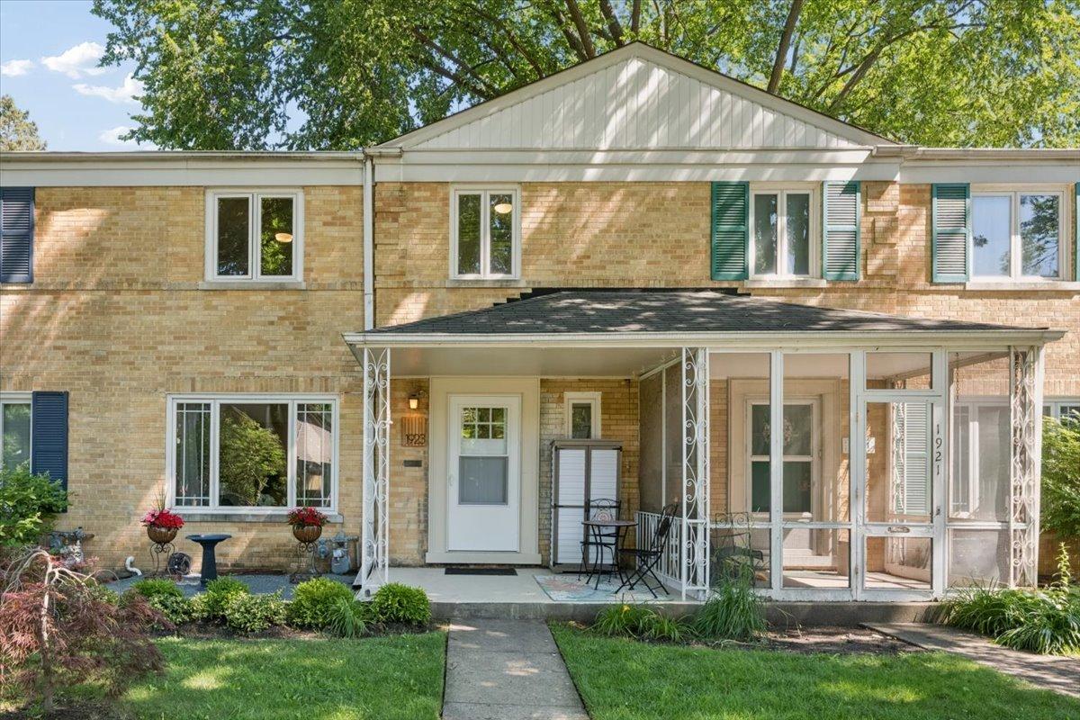 1923 Grant St., Evanston, IL 60201