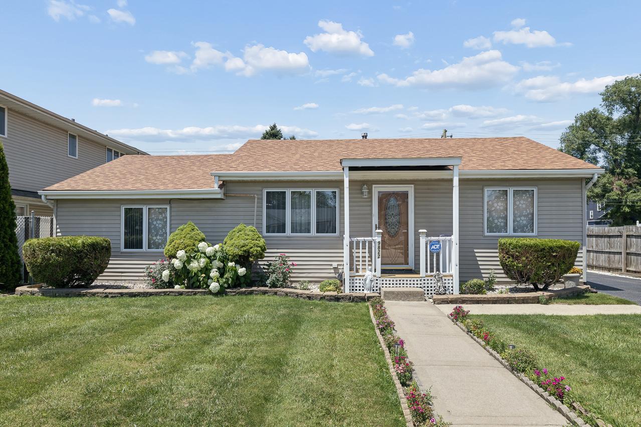 9822 Marion Ave., Oak Lawn, IL 60453