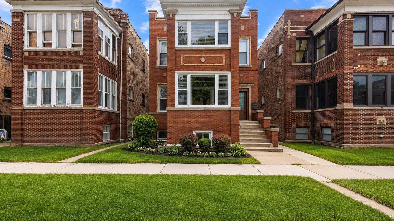 4519 N Troy St., Chicago, IL 60625