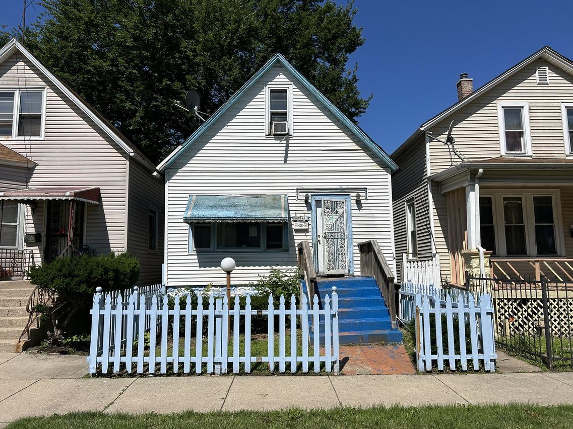 11568 S Lafayette Ave., Chicago, IL 60628