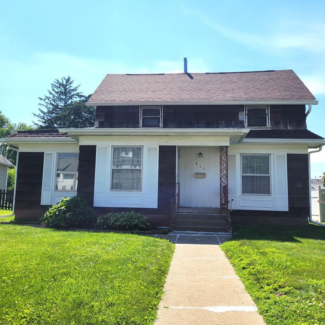 411 39th St., Moline, IL 61265
