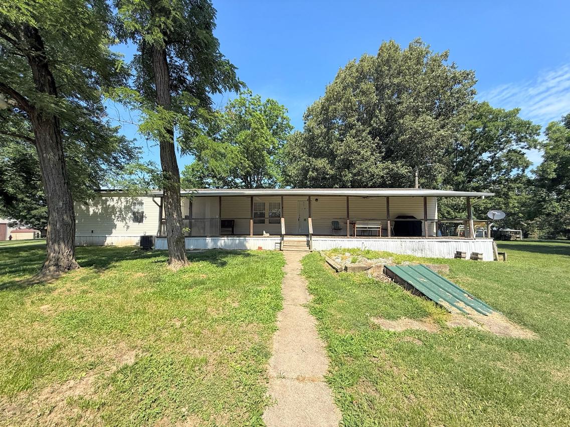 106 Ford St., New Haven, IL 62867