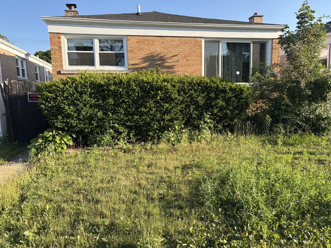 2909 W Howard St., Chicago, IL 60645