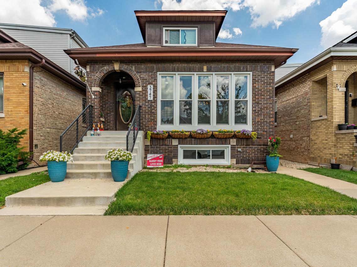 3747 N Oleander Ave., Chicago, IL 60634
