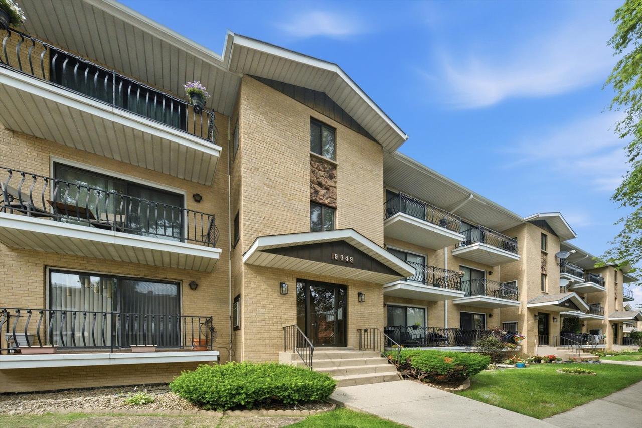 9649 S Harlem Ave. #3C, Chicago Ridge, IL 60415