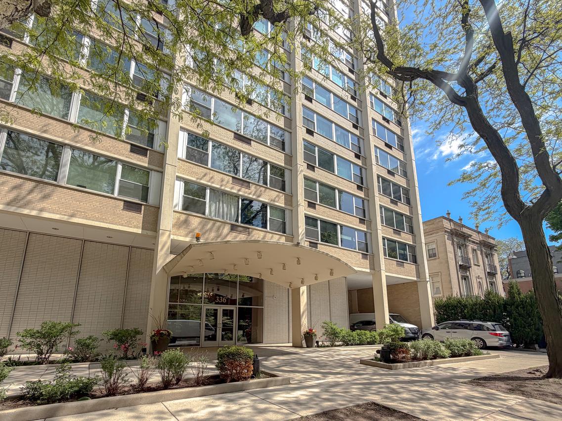 336 W Wellington Ave. #2504, Chicago, IL 60657