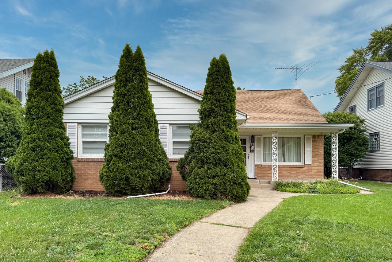 321 N London Ave., Rockford, IL 61107