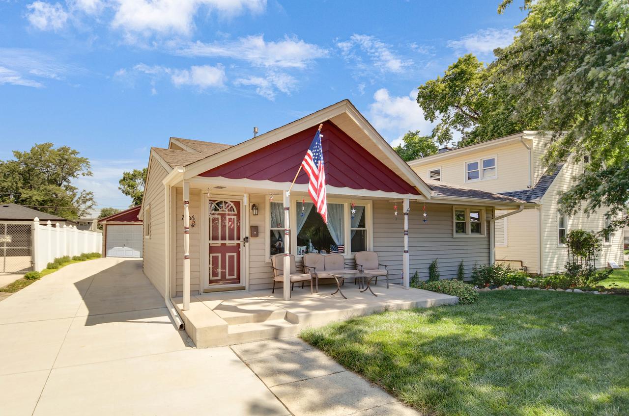 7306 W 115th St., Worth, IL 60482