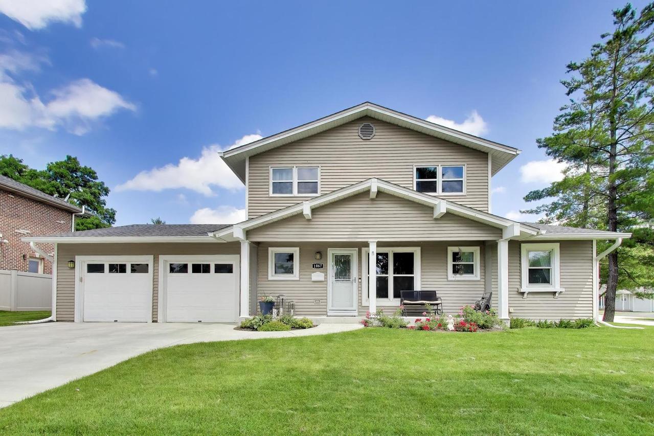 1067 Carpenter Ct., Elk Grove Village, IL 60007