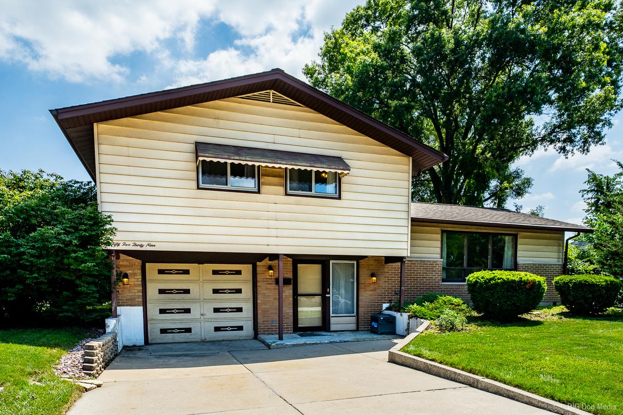 5539 La Palm Dr., Oak Forest, IL 60452