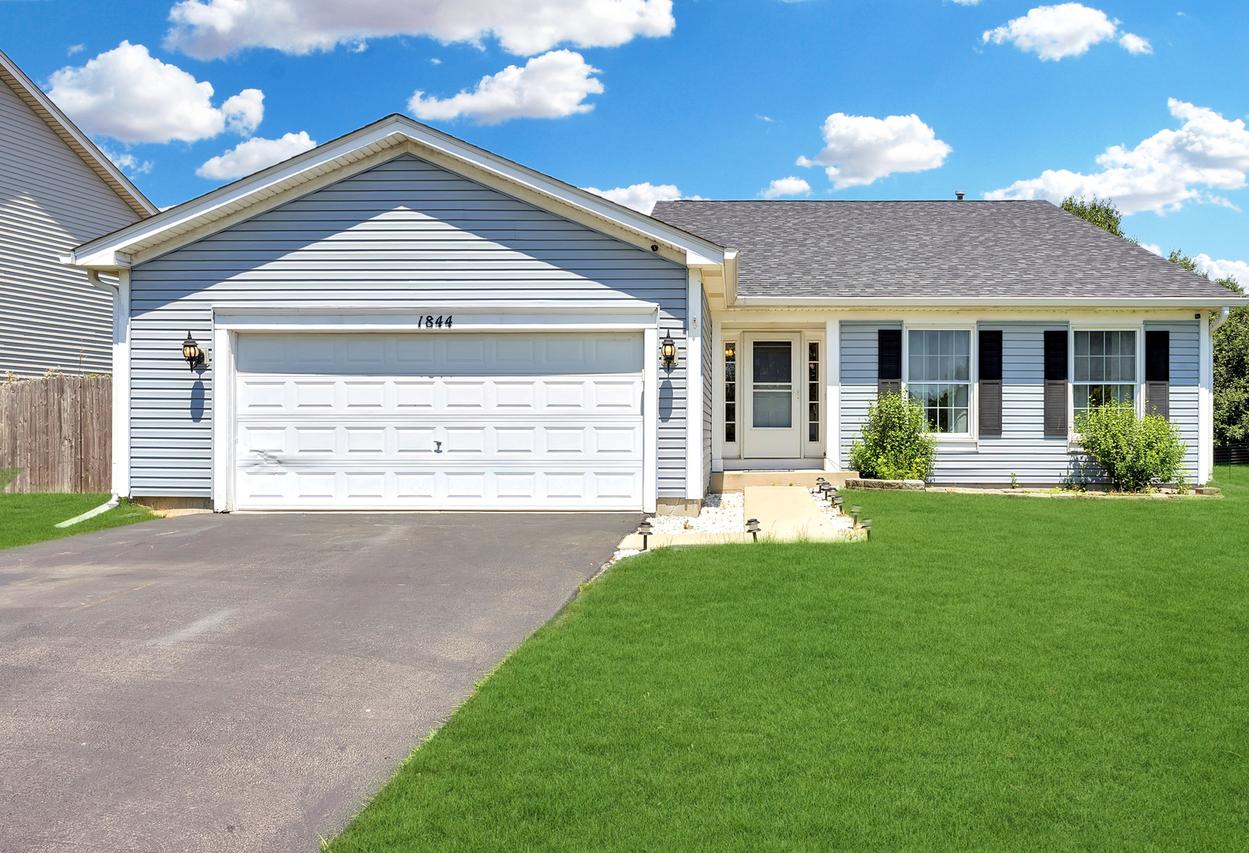 1844 Kendall Ridge Blvd., Plainfield, IL 60586
