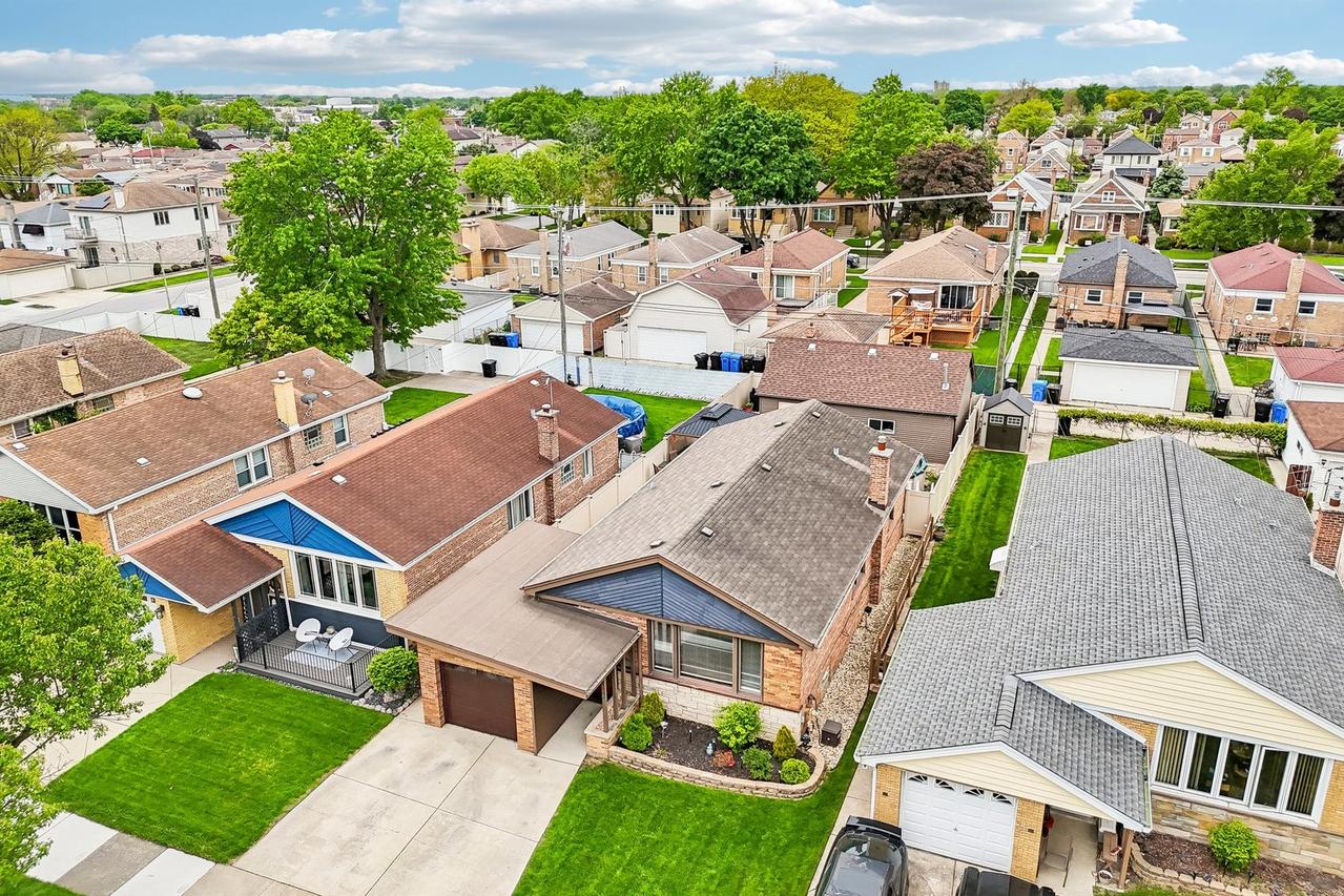5742 S Rutherford Ave., Chicago, IL 60638