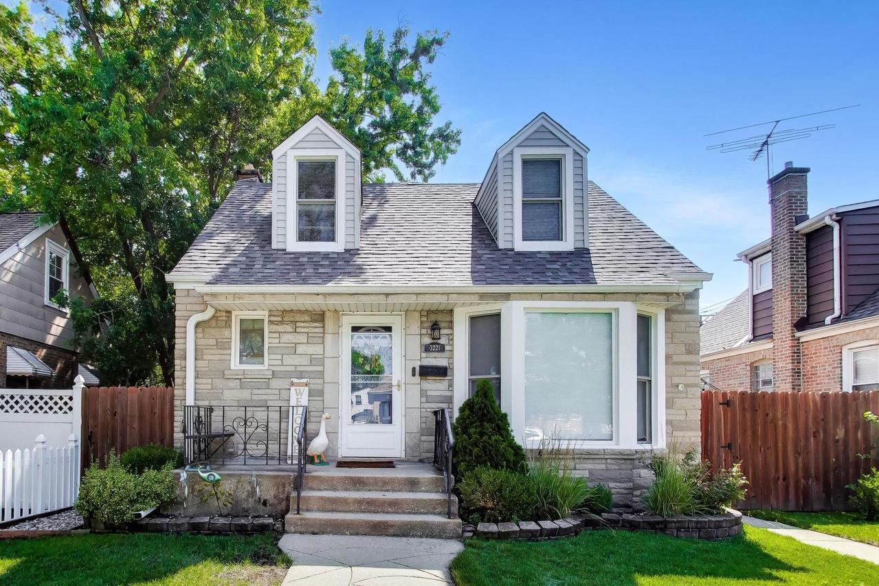3221 N Plainfield Ave., Chicago, IL 60634