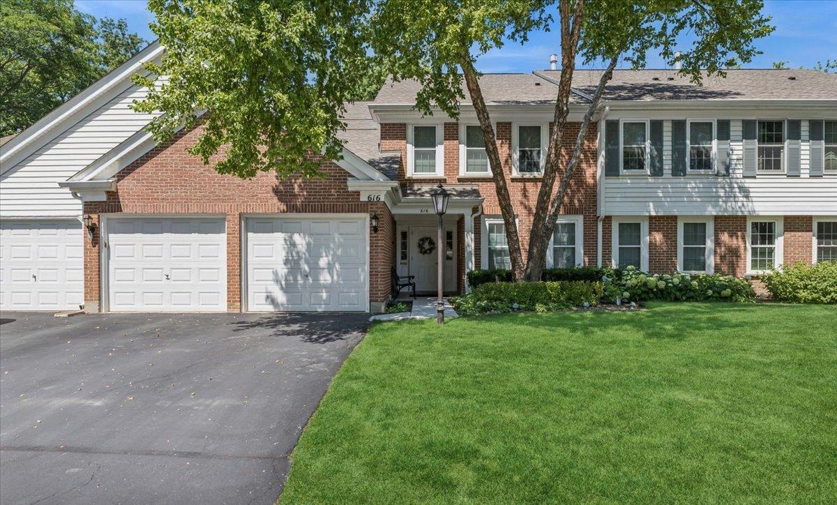 616 Edinburgh Ln. #B, Prospect Heights, IL 60070