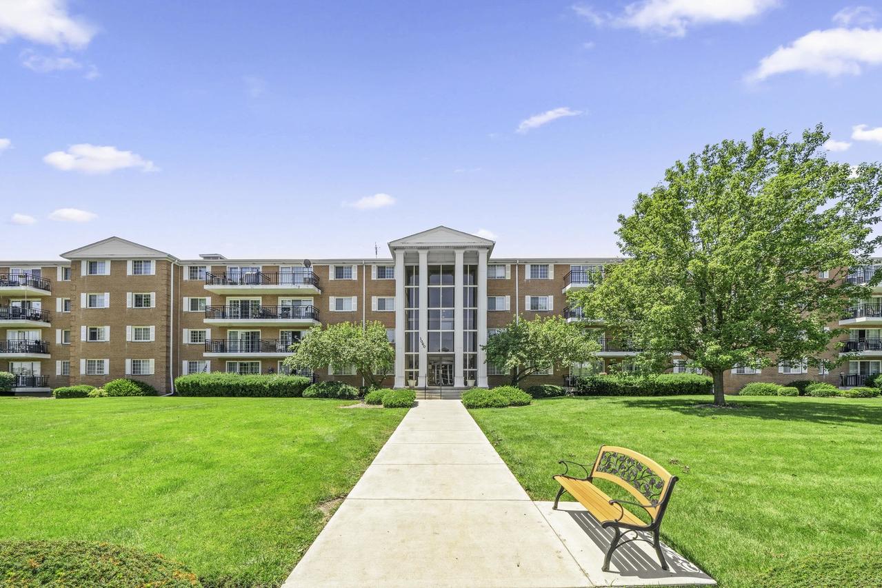 1060 N Farnsworth Ave. #1115, Aurora, IL 60505