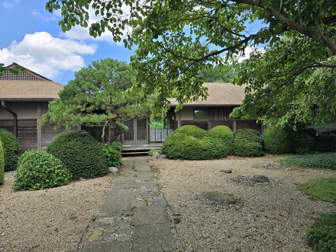 3206 S 1st St., Champaign, IL 61822
