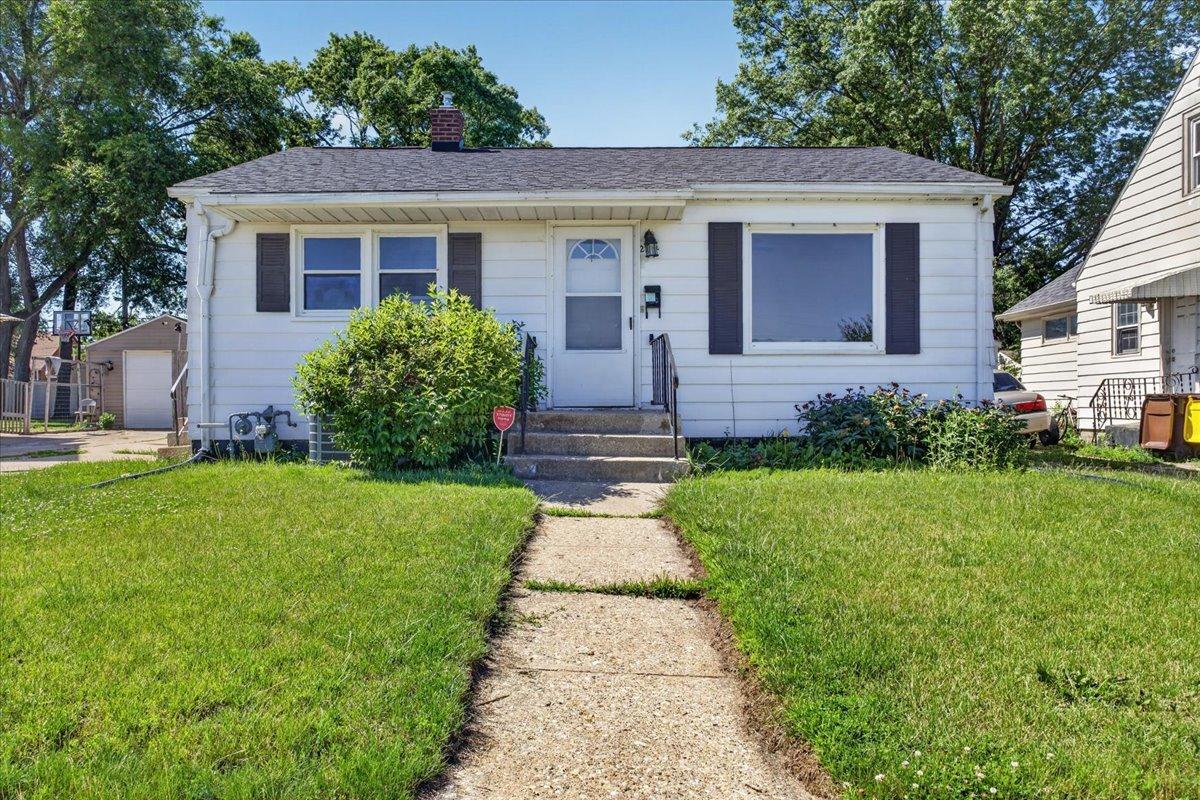 2724 Lawndale Ave., Rockford, IL 61101