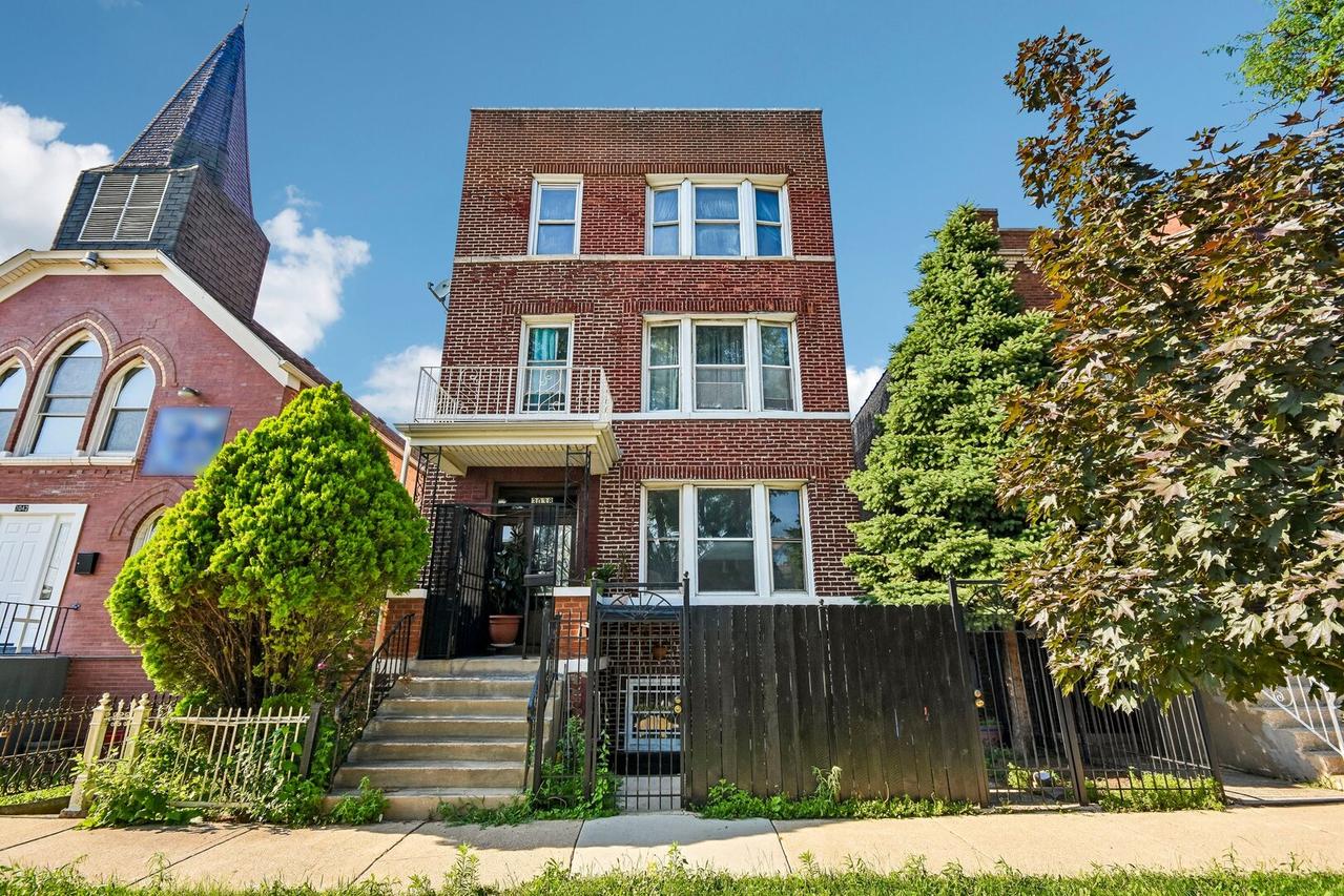 [Address Hidden by Seller], Chicago, IL 60632