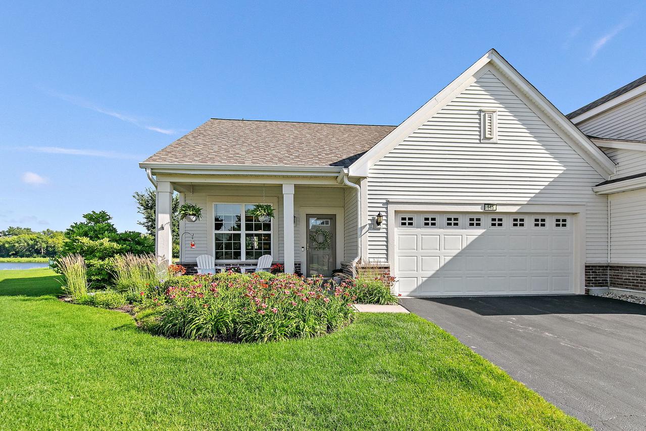 545 Autumn Cir., Pingree Grove, IL 60140