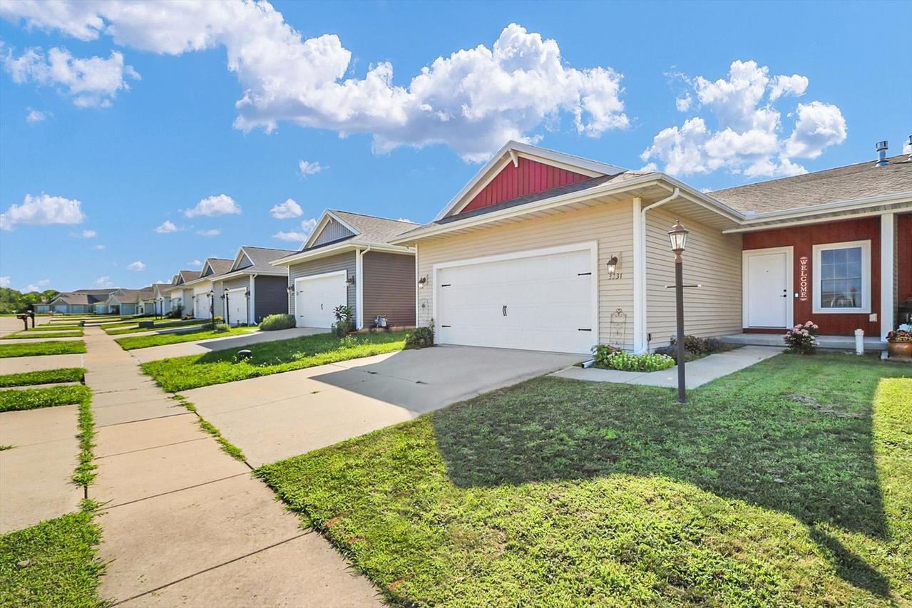 3331 Boulder Ridge Dr., Champaign, IL 61822